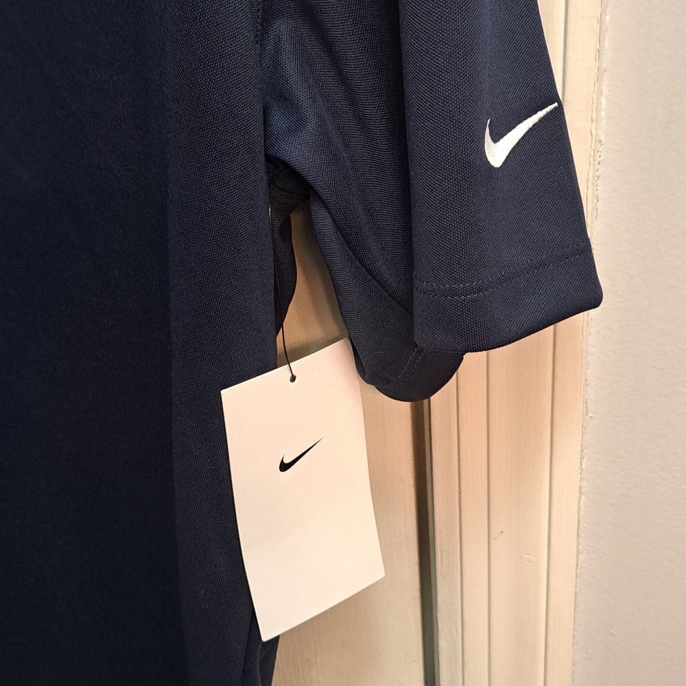 Nike dri fit brand new Large